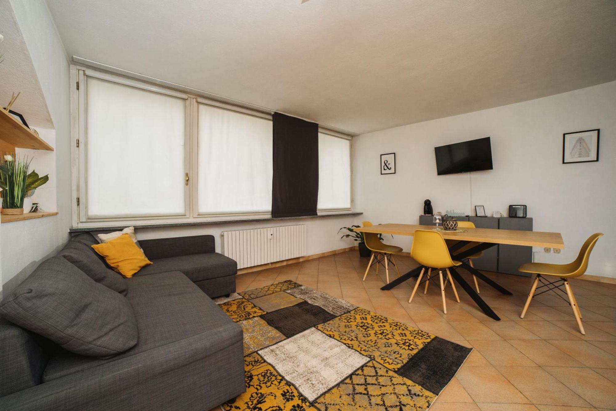 Appartement Vevey 5 By Hili à Aoste Extérieur photo